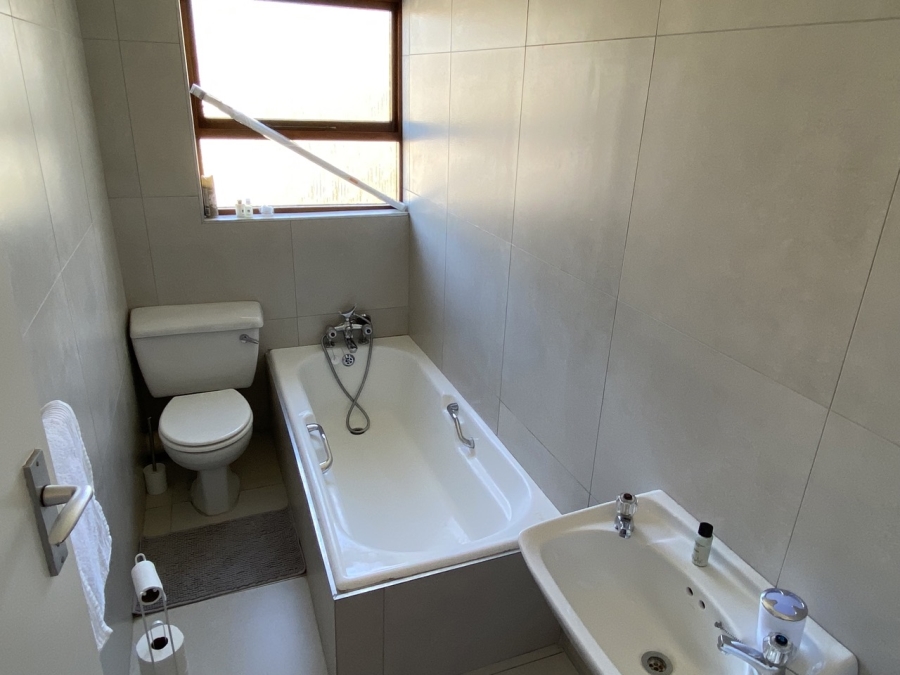 4 Bedroom Property for Sale in Bowtie Western Cape